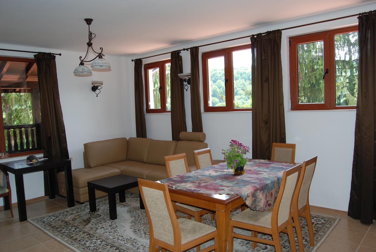 Vidima Apartment Hotel Априлци Екстериор снимка